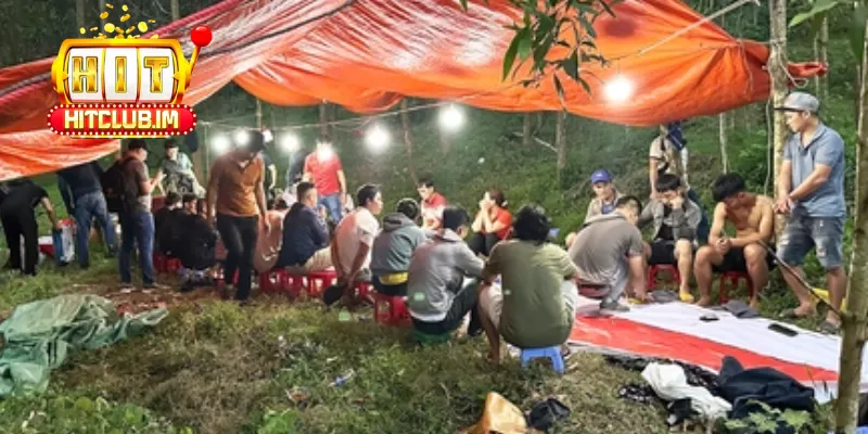 Xóc đĩa livestream: Khám Phá Trải Nghiệm Cờ Bạc Dân Gian & Chiến Thuật Ăn Tiền Lớn tại Game Hot Hit Club 2 Cách Chơi xóc đĩa livestream Chi Tiết